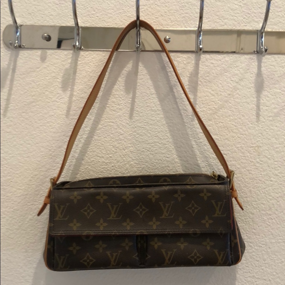 Louis Vuitton Viva- cité Shoulder bag